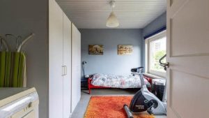 Verhuellweg before renovation - bedroom2 1
