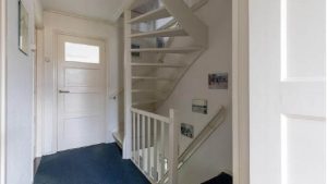 Verhuellweg before renovation - hallway up 2